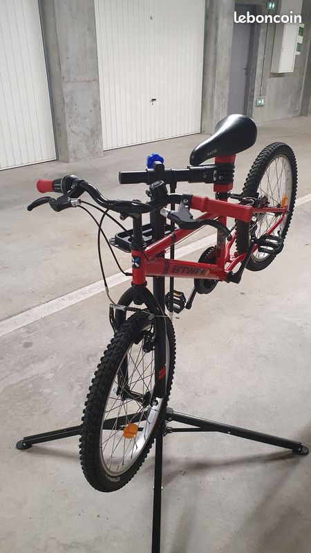 VTT 20 pouces enfant comme neuf Vélos