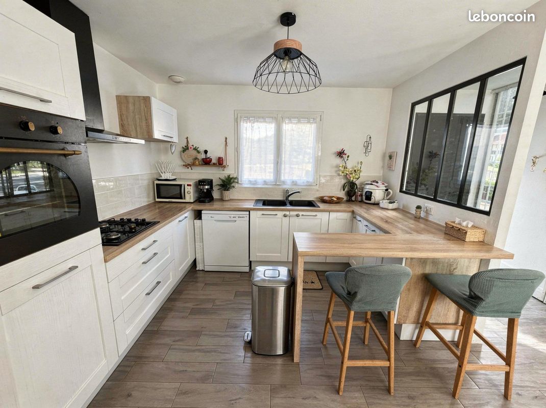 Maison 4 pièces 104 m² · à Dompierre-sur-Mer · 104 m² · 352 000 €