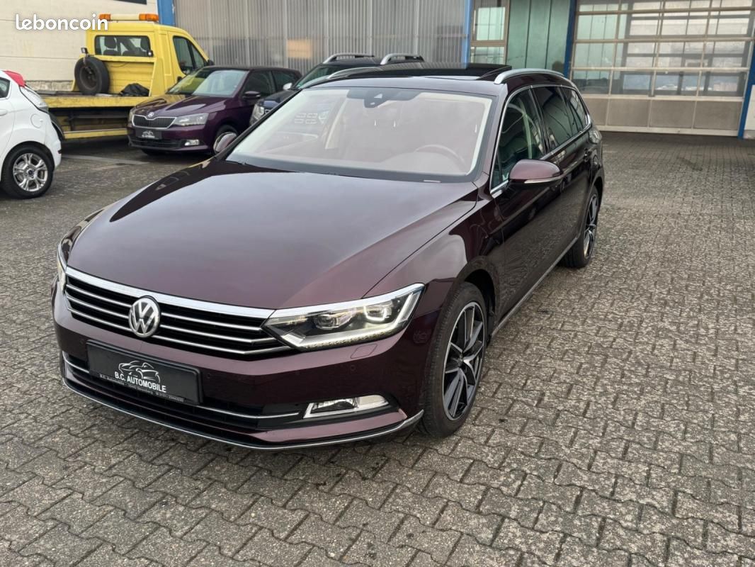 Volkswagen Passat SW Highline 1.4 TSI 150 ch / Virtual Cockpit Toit panoramique Caméra LED (image 1)