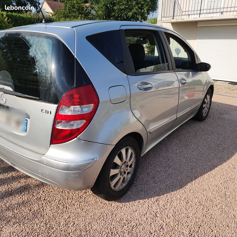MERCEDES-BENZ Classe A (W169) 180 CDI 2.0 CDi 16V 109 cv (image 2)