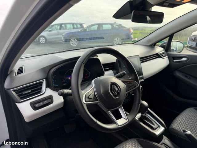 Renault CLIO V 1.6 E-TECH 145CH FULL HYBRID EVOLUTION (image 11)