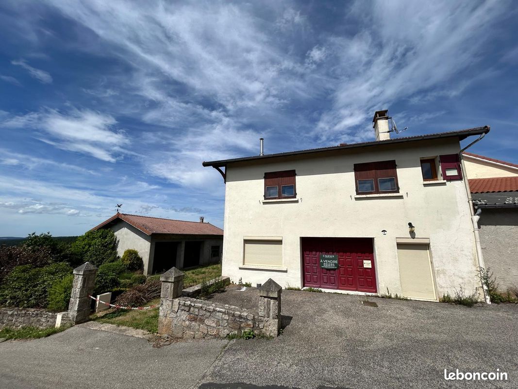 Maison 5 pièces 102 m² · à Saint-Bonnet-le-Froid · 102 m² · 190 000 €
