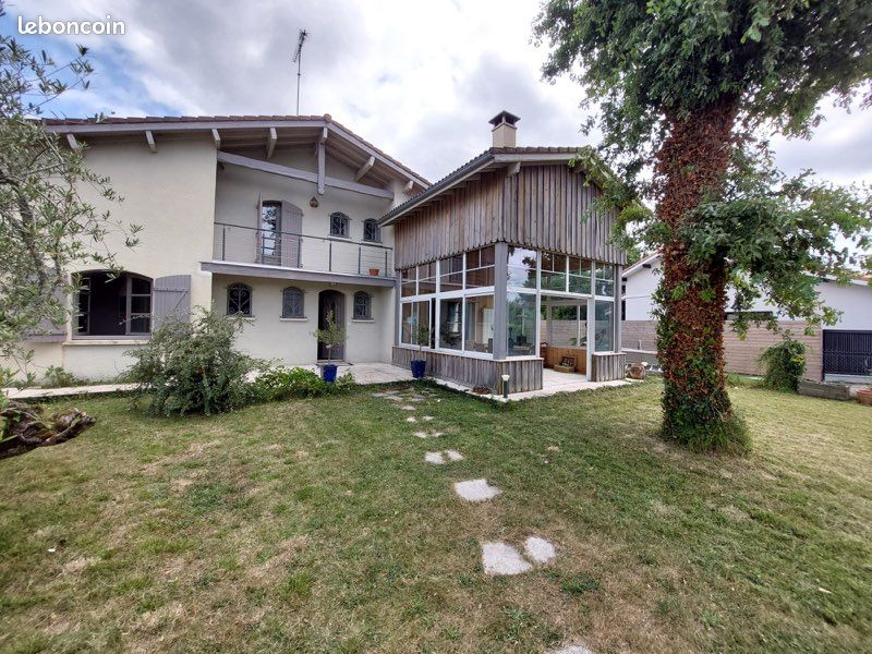 Maison 7 pièces 209 m² · à La Teste-de-Buch · 209 m² · 530 000 €
