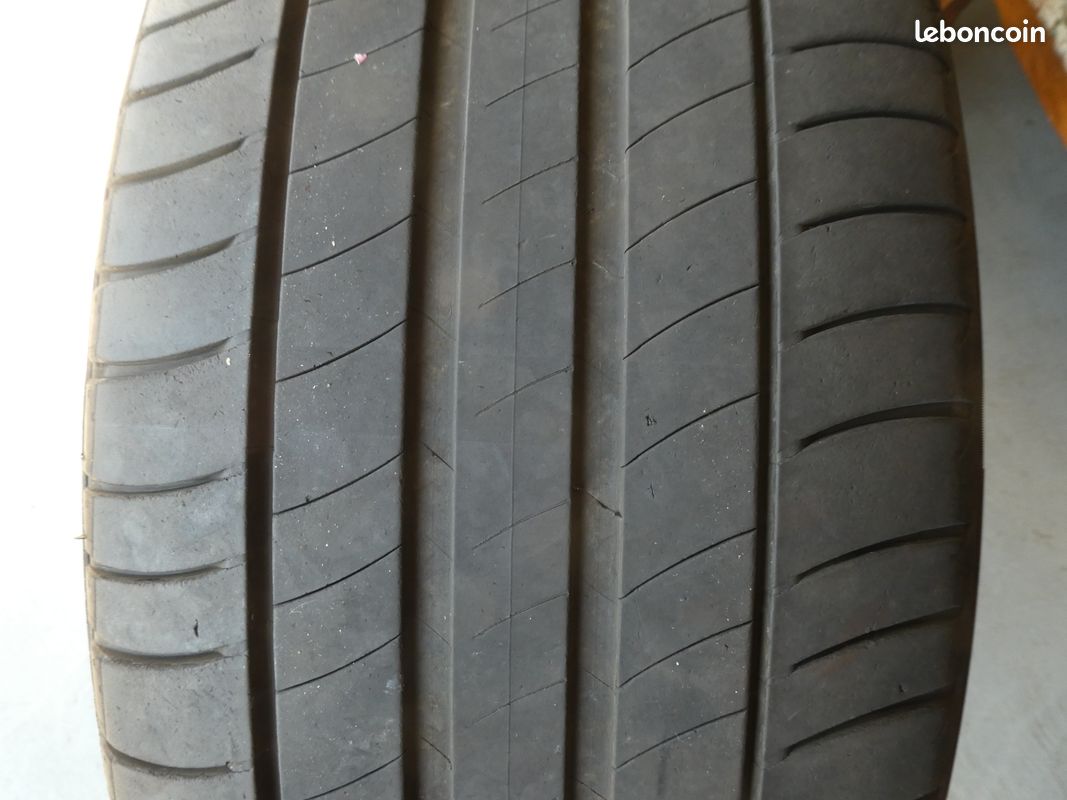 Pneu primacy 3 en 225-55R18 (image 1)