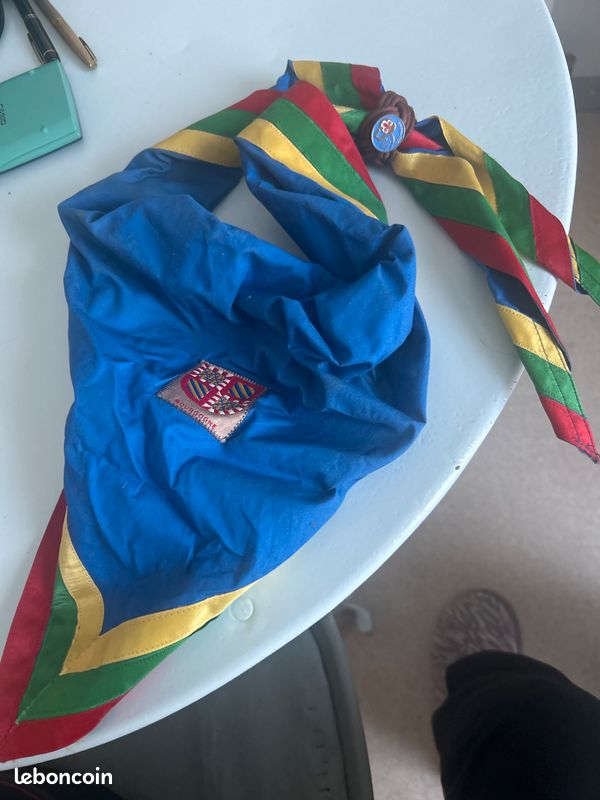 Lot Scoutisme : Foulard Fenland Sub Camp, Bague Camjam 1994 Et Insigne Broche
