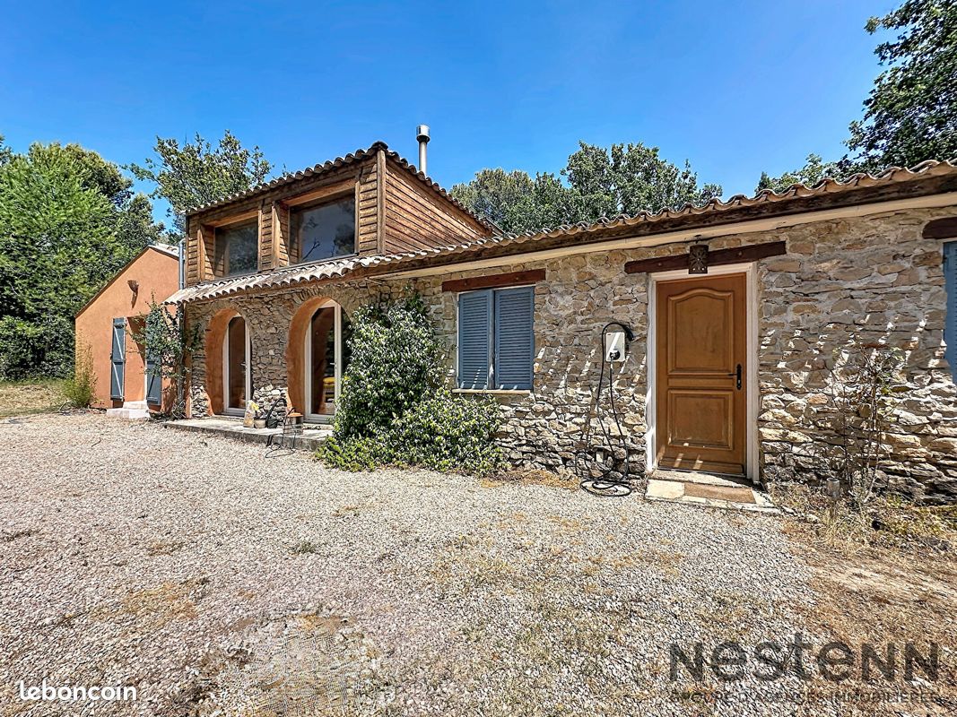 Maison 8 pièces 197 m² · à Pourrières · 197 m² · 735 000 €