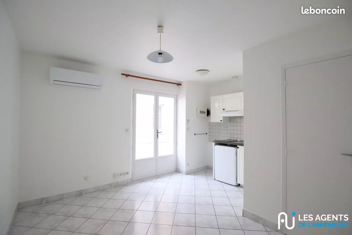 Appartement a louer fleury-les-aubrais - 1 pièce(s) - 16 m2 - Surfyn