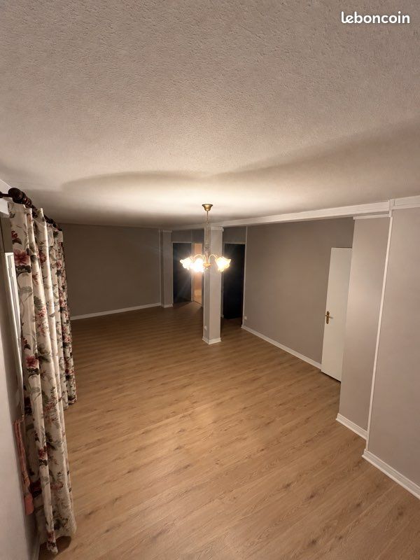 Appartement 3 pièces 73 m² · à Carmaux · 73 m² · 560 €/mois