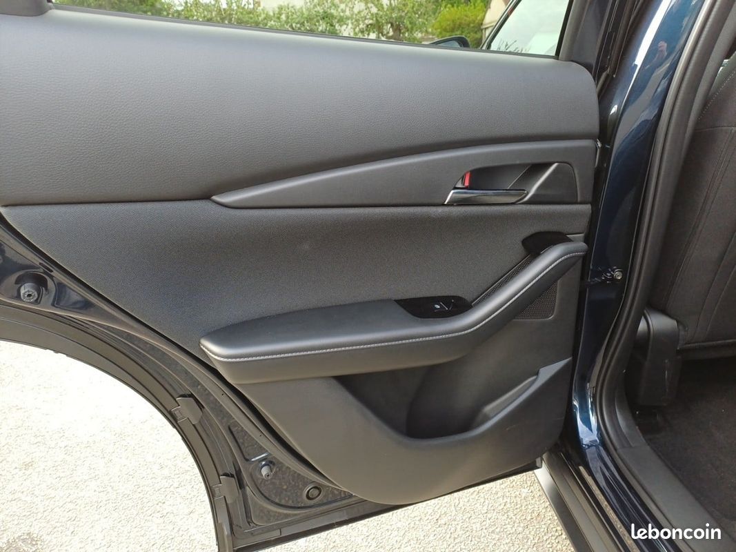 MAZDA CX-30 2.5L e-SKYACTIV G M Hybrid 140 ch 4x2 BVA6 Exclusive-Line (image 28)