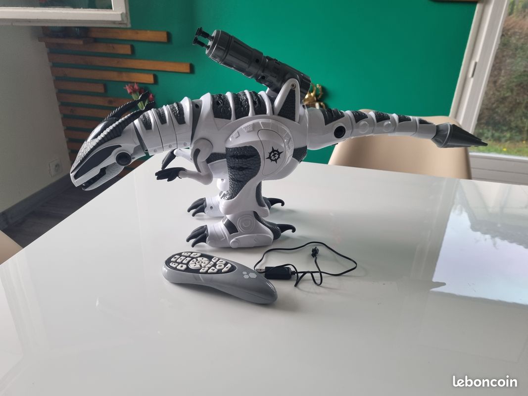 Dinosaure robot (image 1)