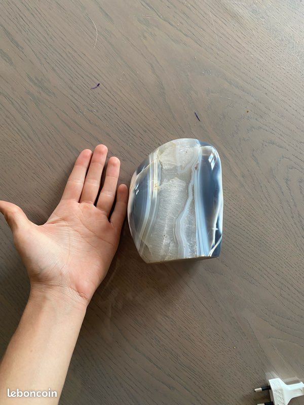 Tableau Minéral Géant JOLIE AGATHE - Agate Naturelle 55 Carats, Format 49x49x3 Mm - Décor Mural Unique