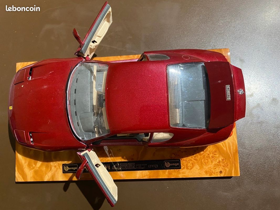 Voiture Bburago en métal Ferrari Racing 499P Les Mans 2023 à l'échelle 1/18 - Voiture - Achat Voiture Bburago en métal Ferrari Racing 499P Les Mans 2023 à l'échelle 1/18 - Voiture - Achat
