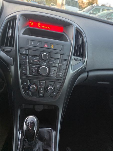 Opel ASTRA SPORTS TOURER 1.4 TWINPORT ENJOY (image 7)