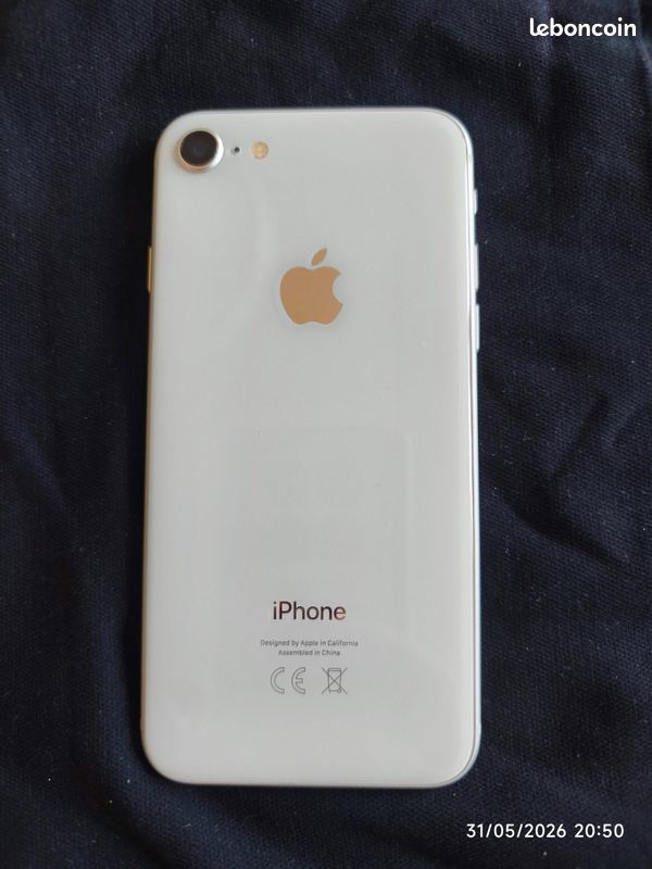 Iphone 8 silver 64G (image 2)