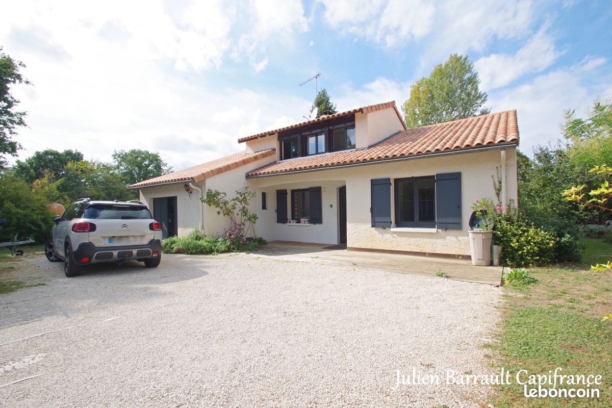 Maison 6 pièces 127 m² · à Saint-Julien-l'Ars · 127 m² · 242 000 €