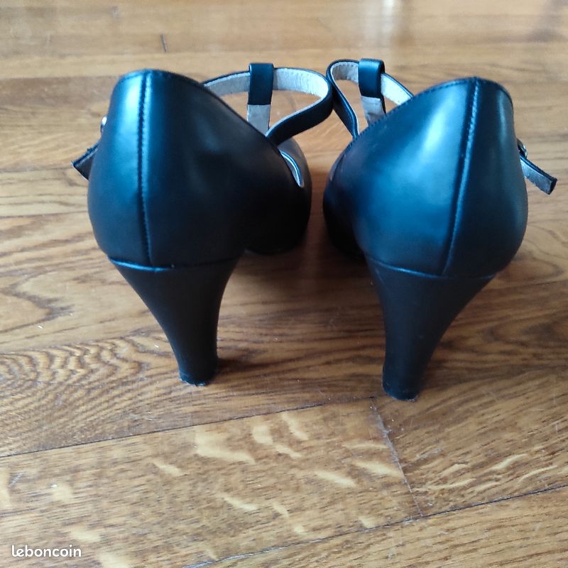 Chaussures à bride à talons taille 39 (image 4)