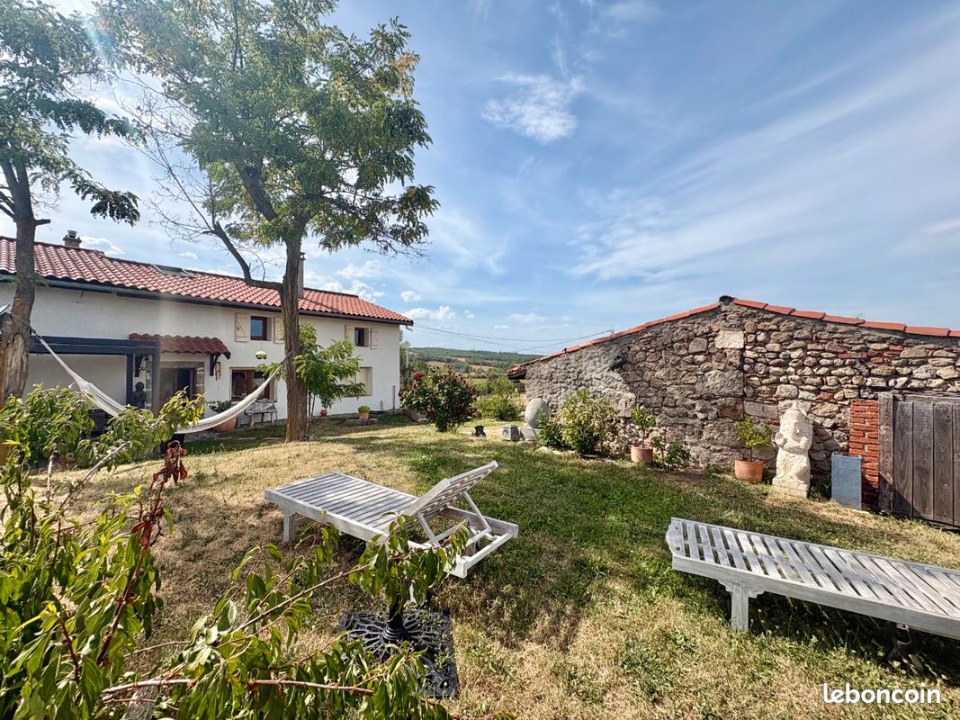 Maison 7 pièces 200 m² · à Boisset-Saint-Priest · 200 m² · 510 000 €