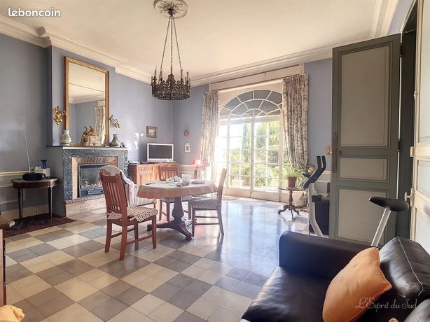 Maison 10 pièces 420 m²