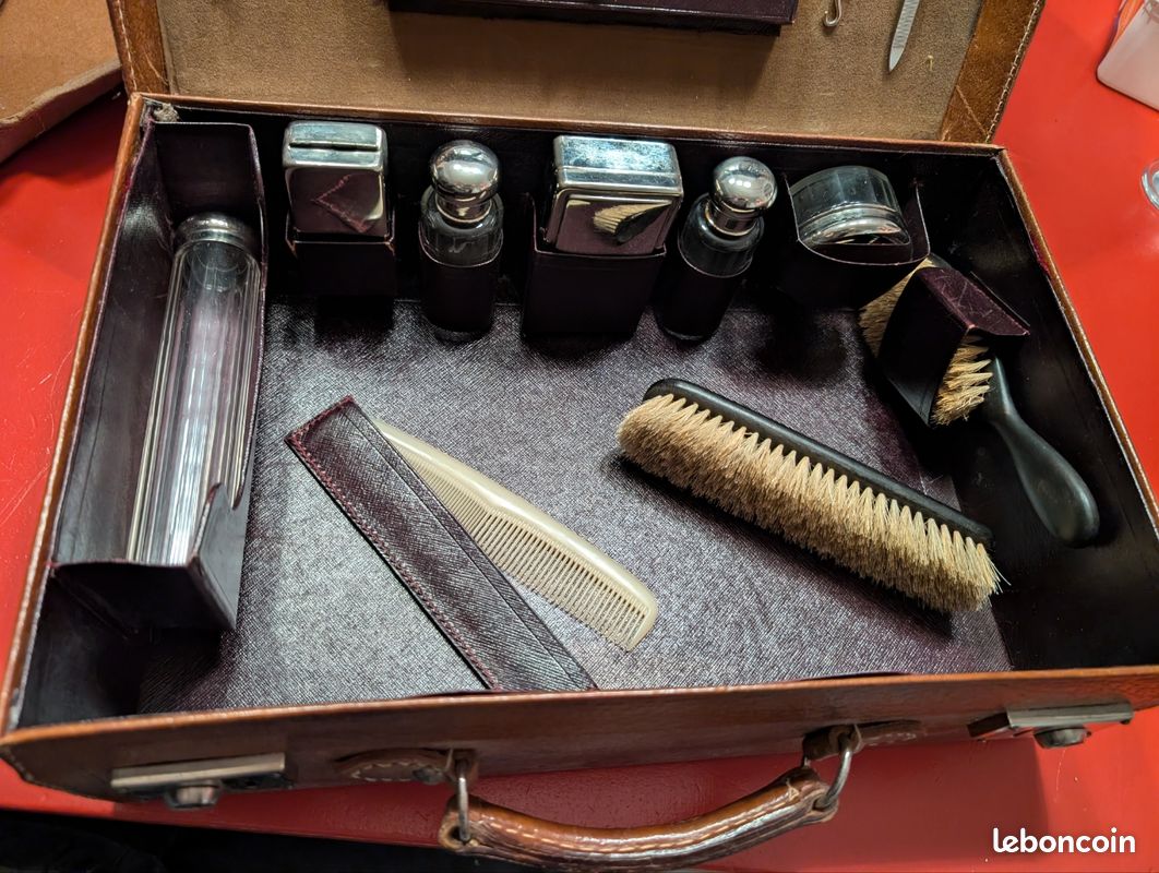 Ancien coffret miroir à main, brosse et peigne - Label Emmaüs