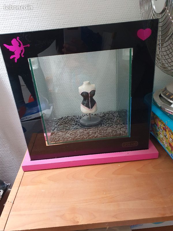 Aquarium (image 1)