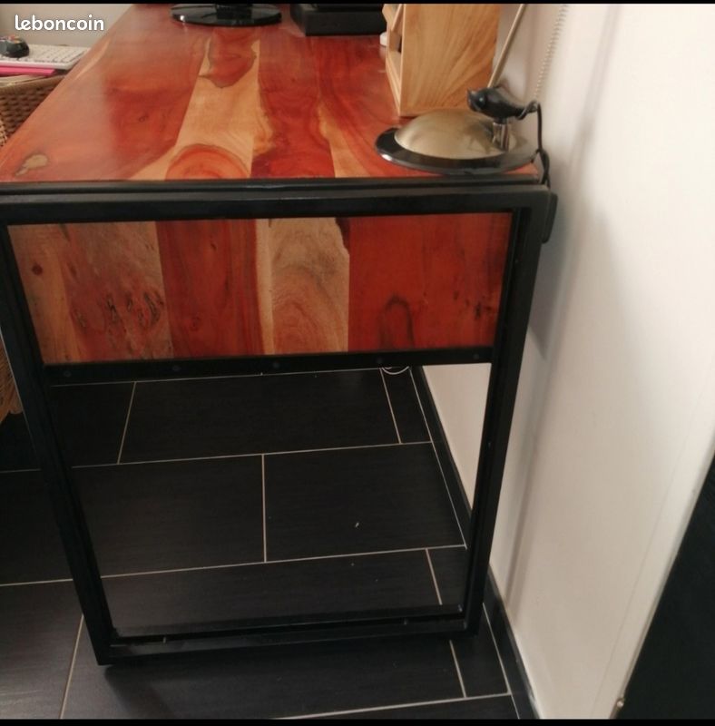 Bureau style industriel en manguier (image 2)