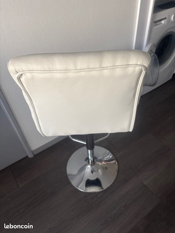 Lot de 3 Chaises blanches conforama de cuisine (image 4)