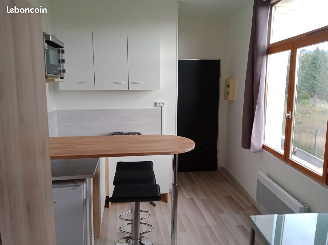 Appartement 1 pièce 14 m² · à Saint-Quentin · 14 m² · 270 €