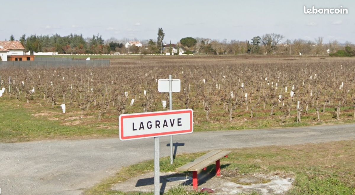 Terrain viabilisé à Lagrave · 36 000 €