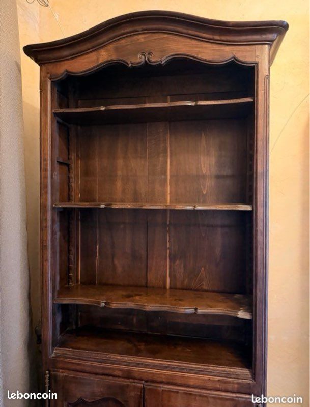 Bibliothèque ancienne (image 2)