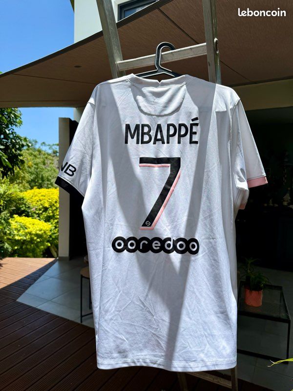 Flocage PSG Officiel 2021/2022 – Mbappé – Neuf Sans Boîte