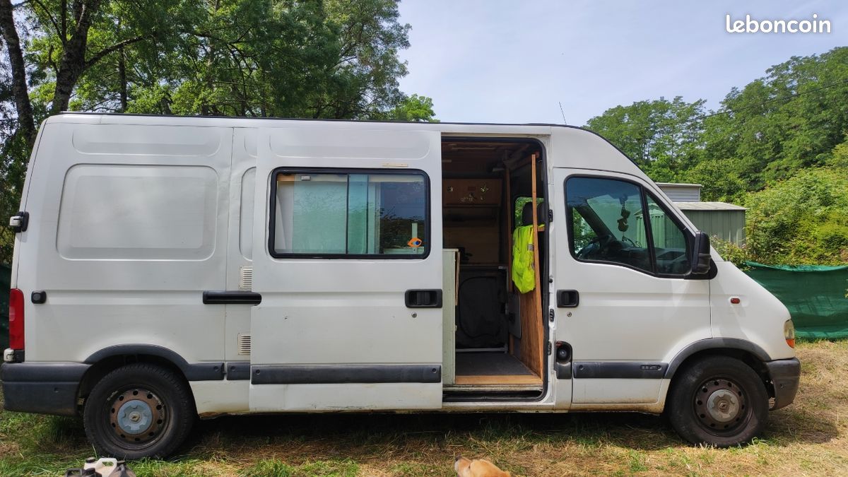 Renault MasterBC-312-VW - RENAULT -04/2001-
RENAULT
MASTER - GASOIL -9 CV-
L3H2 3.5T DTI (image 1)