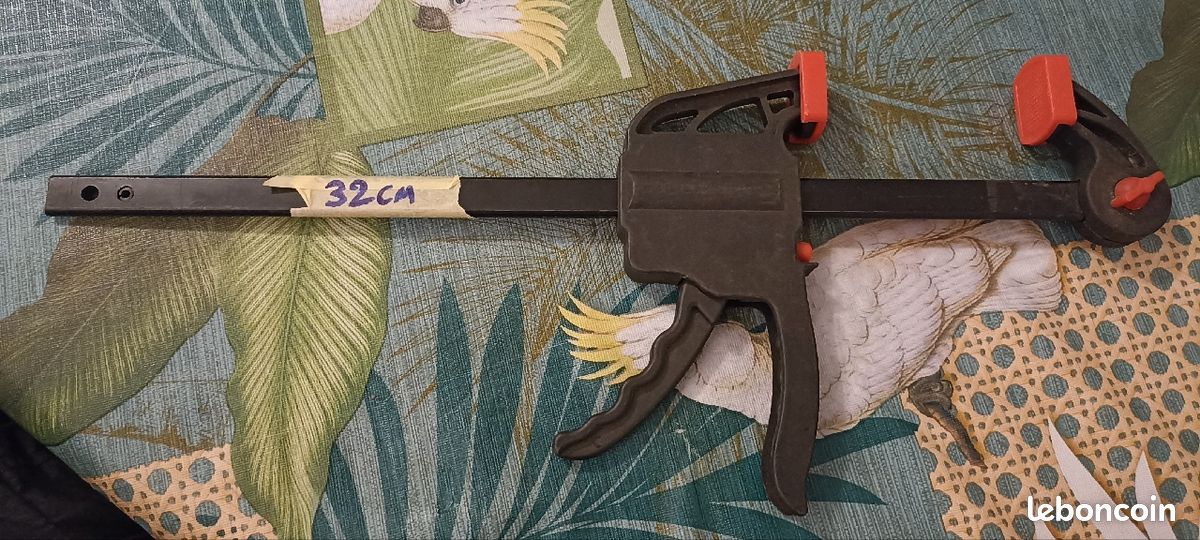 À vendre un serre-joint (image 2)