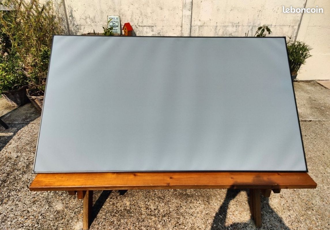 Projecteur laser 4K de marque Xiaomi allant jusqu'à une taille de 150 pouces vendue avec Toile Alr Ust de 80 pouces (image 3)