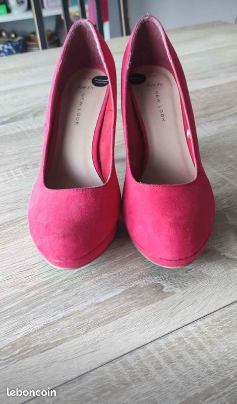 Escarpins en daim rouge T39 (image 5)