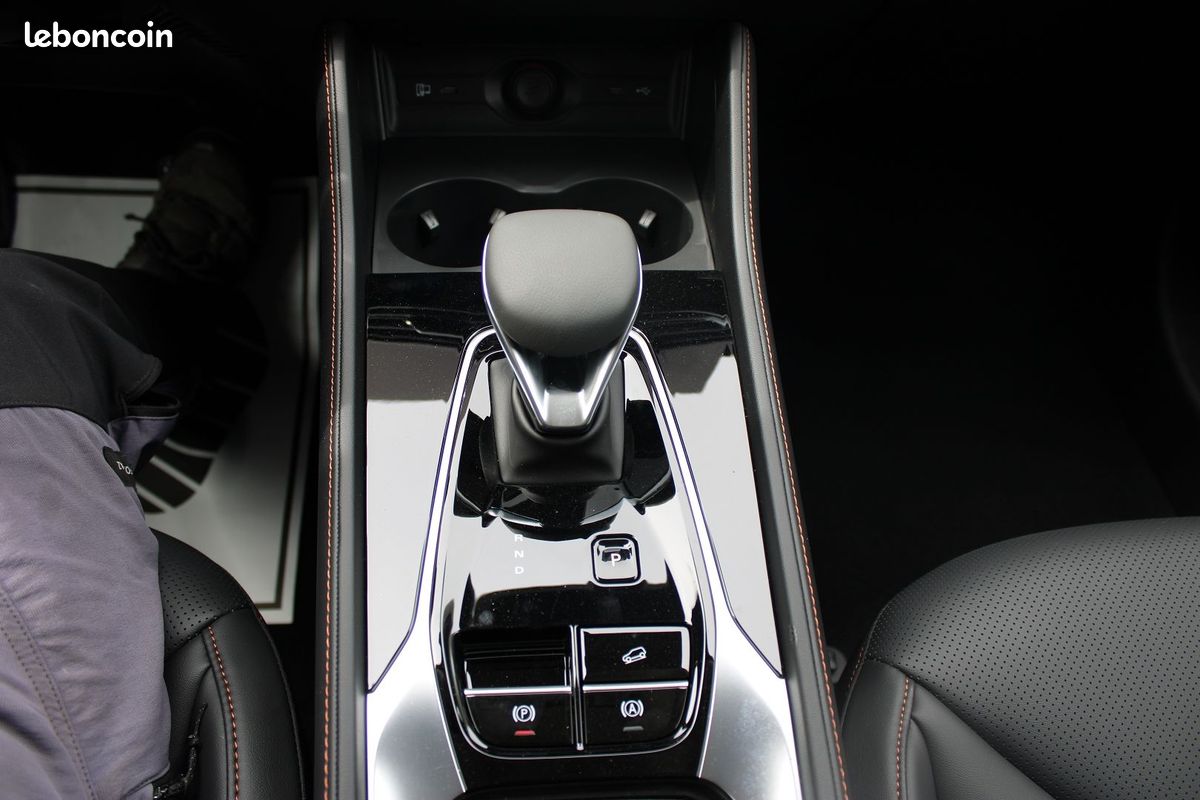 Mg HS LUXURY 224 CV HYBRID+ GPS 3D CAMÉRA 360° JA 19 USB I-COKPIT FULL LED BOITE AUTO (image 16)