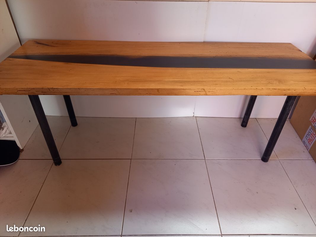 Table epoxy (image 5)