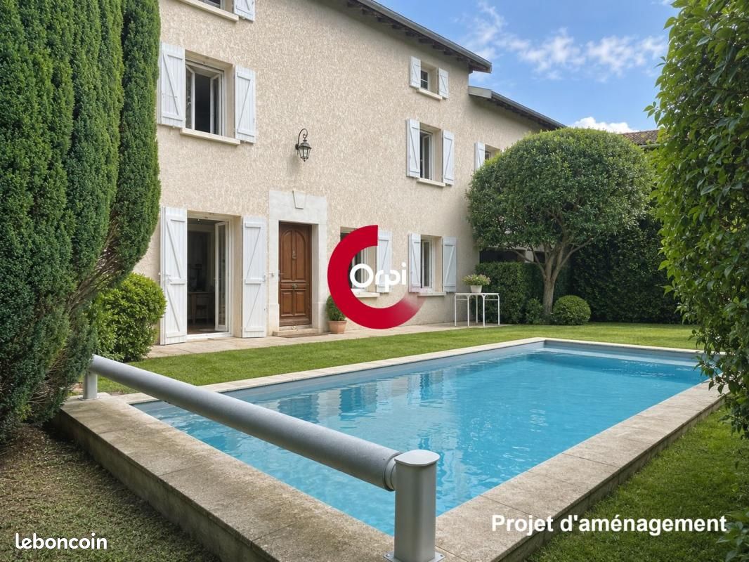 Maison 7 pièces 220 m² · à Reventin-Vaugris · 220 m² · 399 000 €