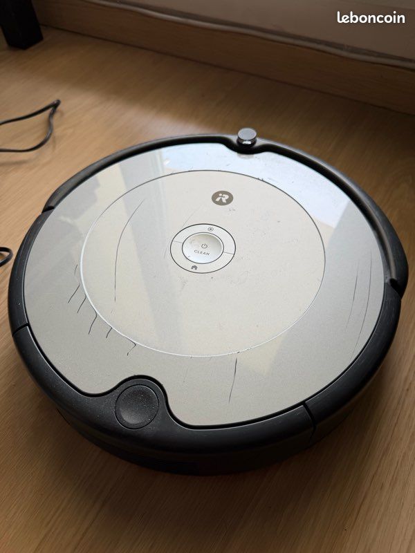 IRobot Roomba 694 – Aspirateur robot connecté Wi-Fi (image 2)