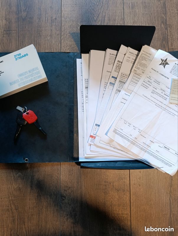 Kawasaki z750 ABS avec carnet d'entretien complet (image 3)