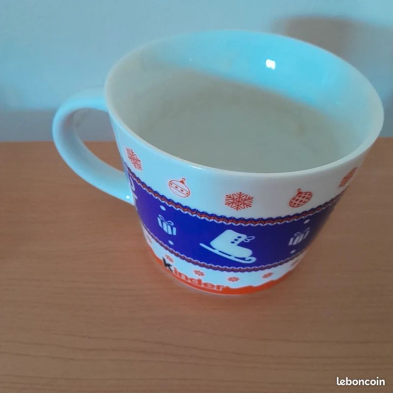 Kinder : mug Noël - Arts de la table