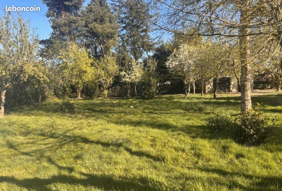 Terrain 710 m² · à Vironchaux · 37 500 €