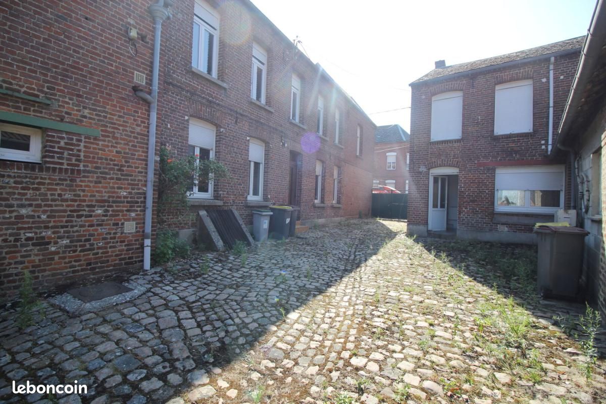 Maison 17 pièces 290 m² · à Cambrai · 290 m² · 139 100 €