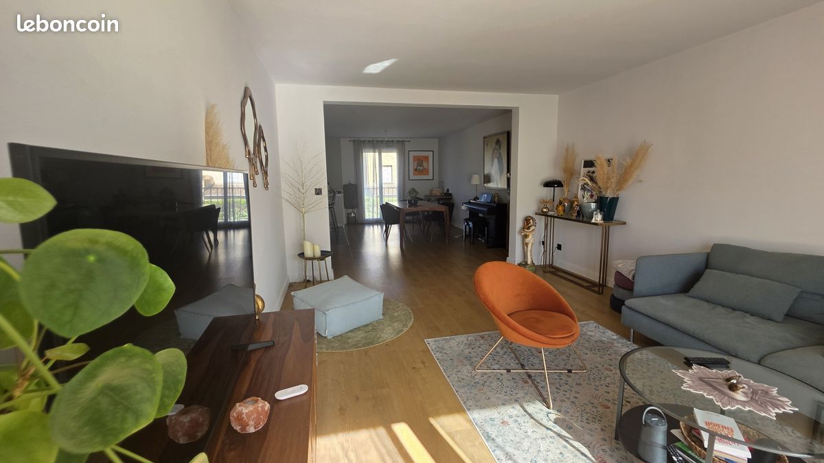 Appartement 4 pièces 129 m² · à Guilherand-Granges · 129 m² · 300 000 €