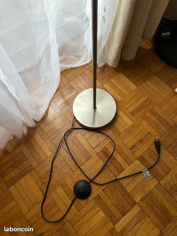 Lampadaire design métal argenté – tête flexible – 1m60 (image 3)