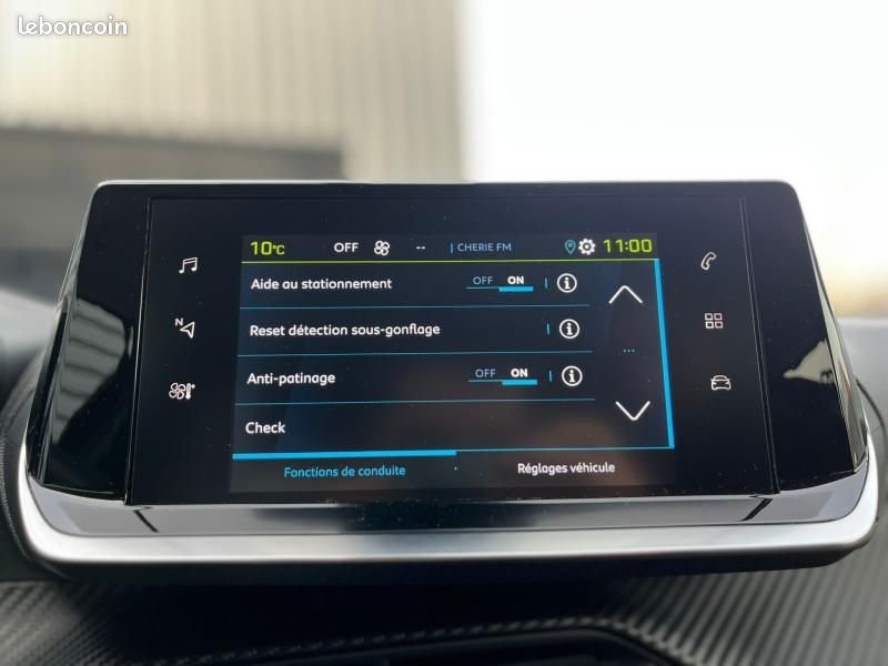 Peugeot 2008 e-2008 136ch Style (image 16)
