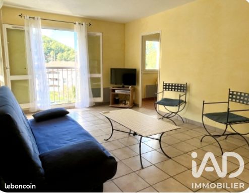 Appartement 3 pièces 56 m² · à Hyères · 56 m² · 900 €