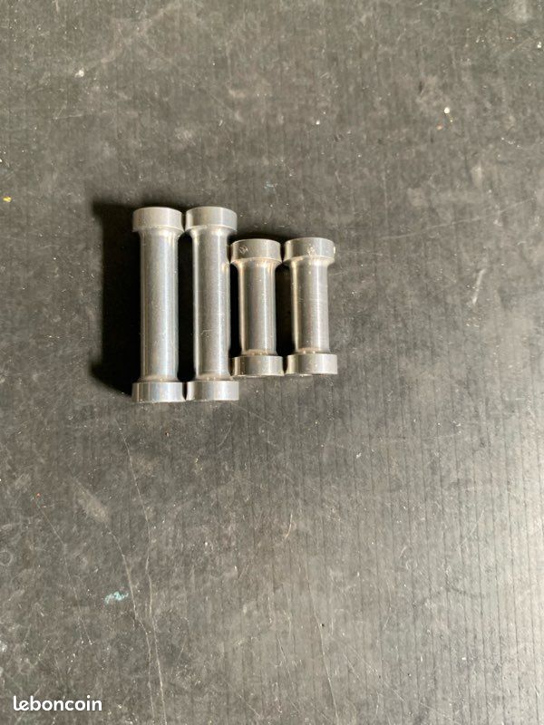 Porte-moyeu avant en aluminium Tamiya pour voitures de
