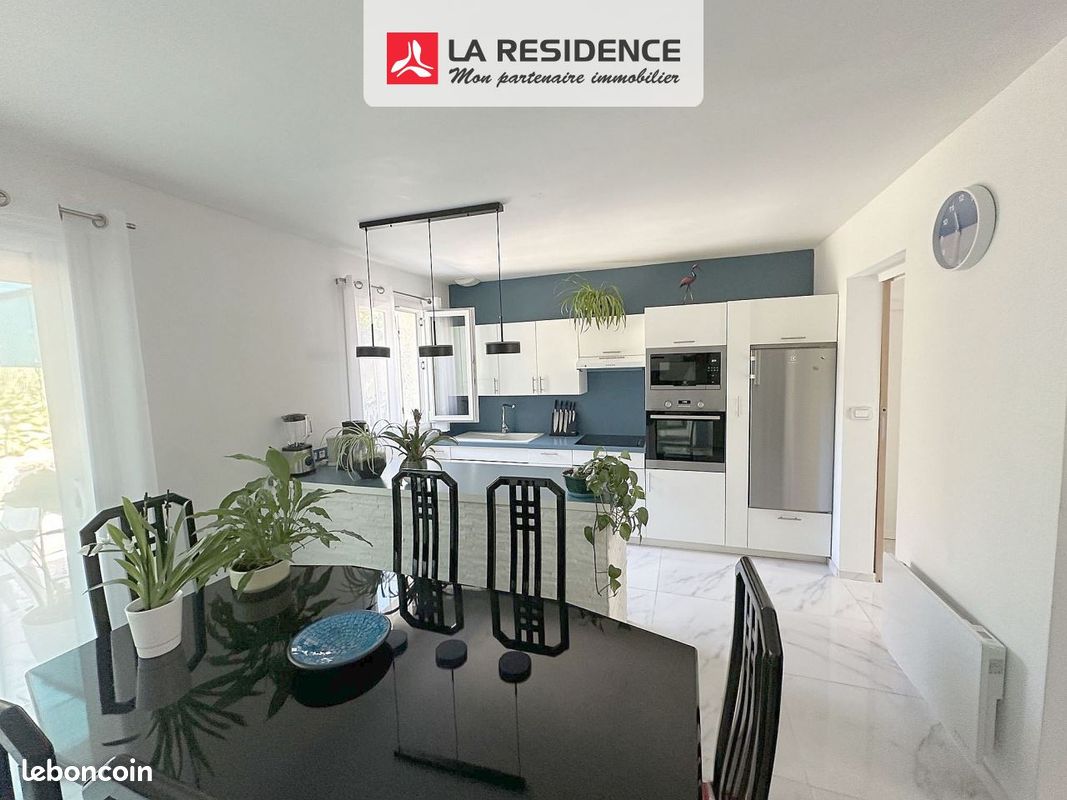 Maison 5 pièces 80 m² · à Saint-Denis · 80 m² · 300 000 €