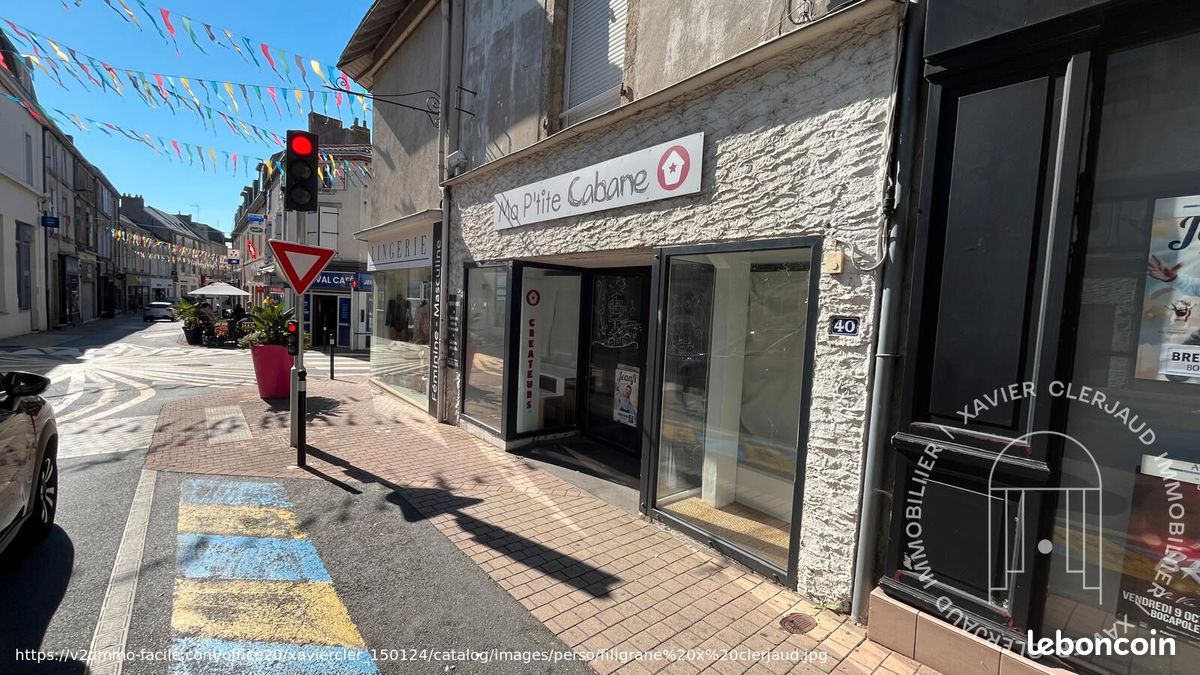 Immeuble 6 pièces 214 m² · à Bressuire · 214 m² · 344 850 €