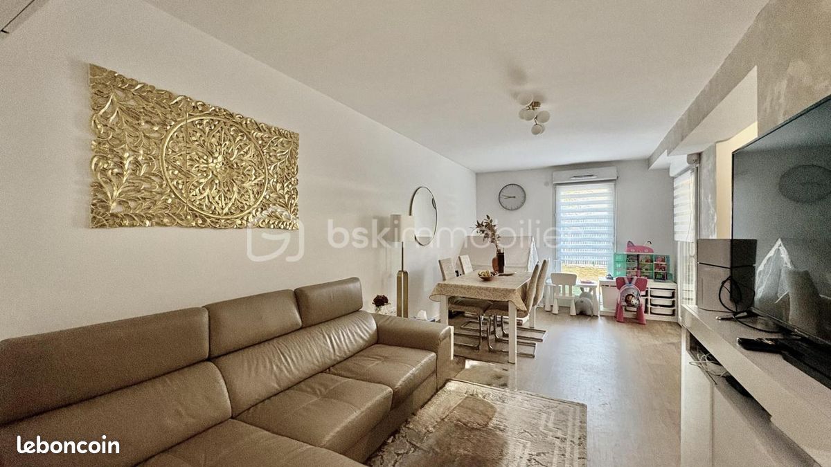 Appartement 3 pièces 62 m² · à Le Blanc-Mesnil · 62 m² · 245 000 €